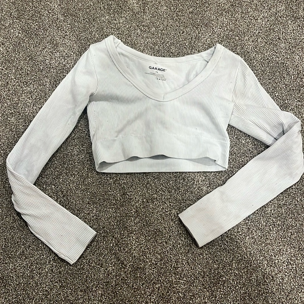 Light blue cropped garage top